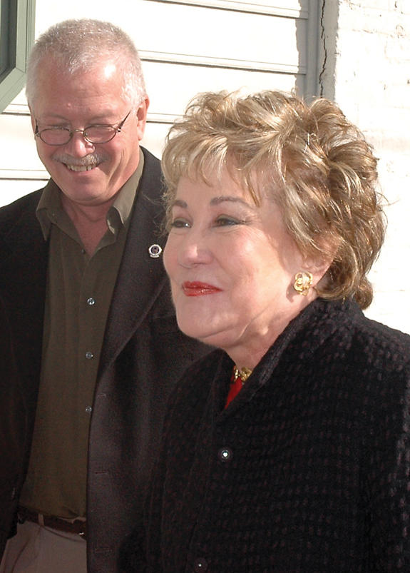 U.S. Sen. Elizabeth Dole meets with local leaders and business reps