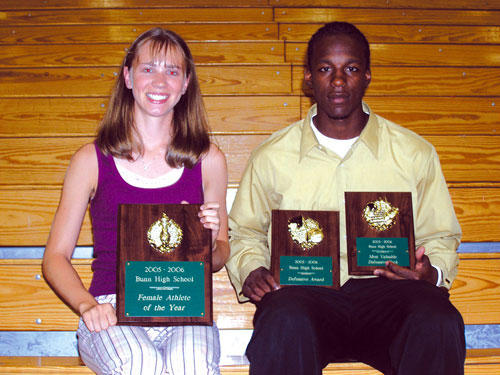 <FONT SIZE=6>Bunnss Top Cats</FONT><br><FONT SIZE=4>Metzler, Heath saluted as Athletes of the Year</FONT>